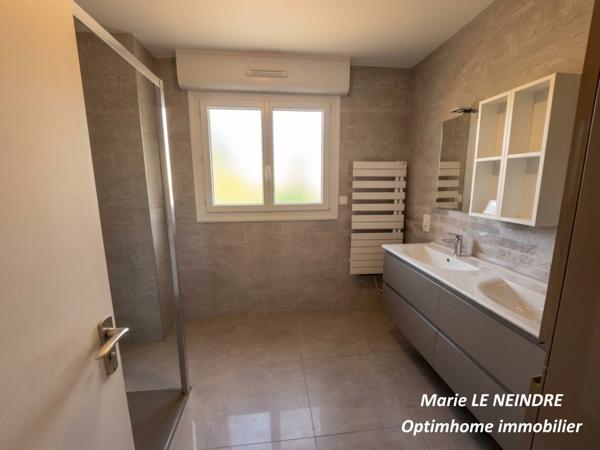 🏡 Coup de cœur assuré à Pontivy : Spacieuse maison familiale de 148 m² sur un grand terrain de 1 008 m² !
