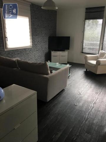 Appartement à louer 1 pièce 30.57m² Évry-Courcouronnes (91080)