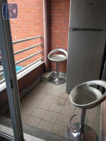 Appartement à louer 1 pièce 30.57m² Évry-Courcouronnes (91080)