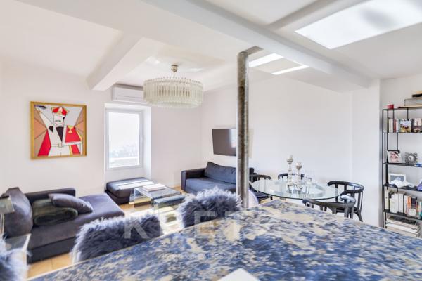 Maison de ville avec rooftop, jardin et dépendance.