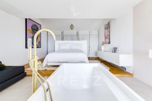 Maison de ville avec rooftop, jardin et dépendance.