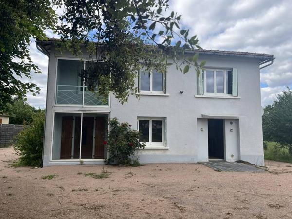 Maison à vendre 140 400 € Piégut-Pluviers 6 p 123 m² DPE D