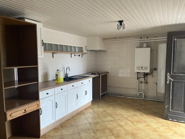 Maison à vendre 140 400 € Piégut-Pluviers 6 p 123 m² DPE D