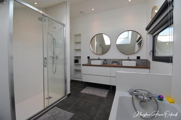Vue panoramique exceptionnelle & rénovation haut de gamme - Maison familiale avec appartement indépendant