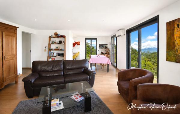 Vue panoramique exceptionnelle & rénovation haut de gamme - Maison familiale avec appartement indépendant