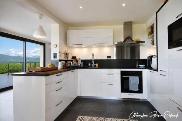 Vue panoramique exceptionnelle & rénovation haut de gamme - Maison familiale avec appartement indépendant