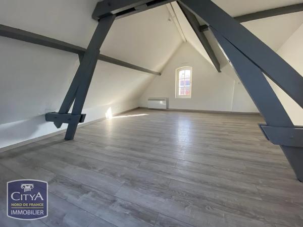 Appartement à louer 4 pièces 65.02m² Béthune (62400)