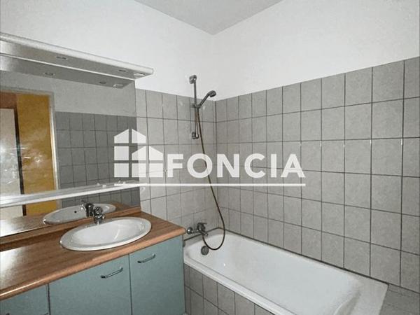 Location Appartement 2 pièces 62 m² - 10 RUE PALLUAT DE BESSET Saint Etienne 42000