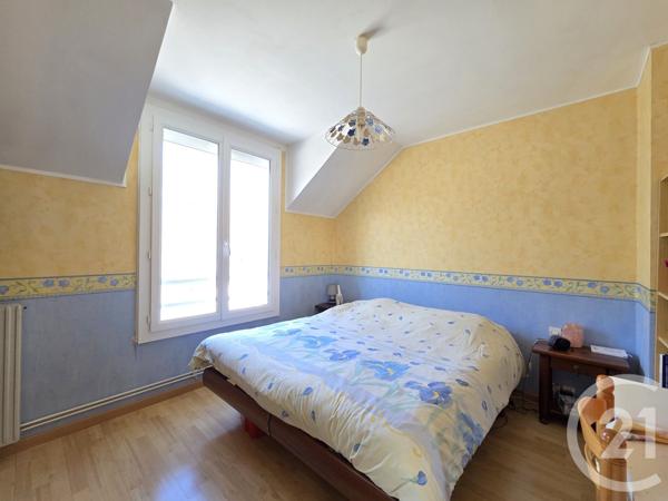 Maison à vendre  6 pièces - 115,20 m2 ST PIERRE LES NEMOURS - 77