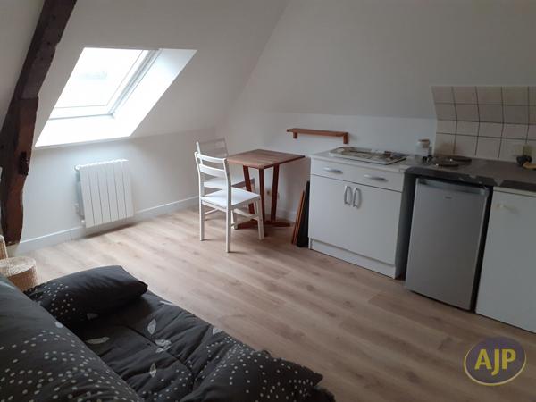 Appartement à louer Redon : 1 pièces, 10m² avec 0 chambre(s) à 216€ - AJP Immobilier Redon