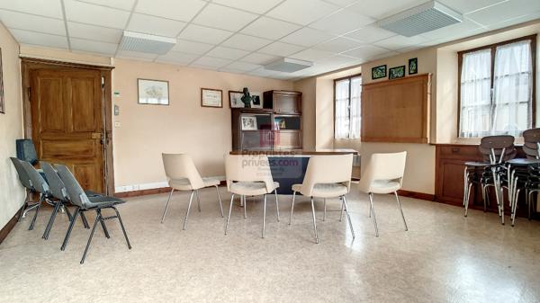 Maison Ugine 11 pièces 303 m2