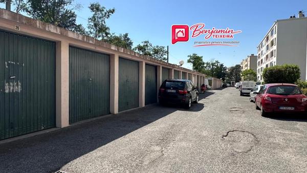 Parking / box Frejus