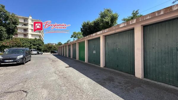 Parking / box Frejus
