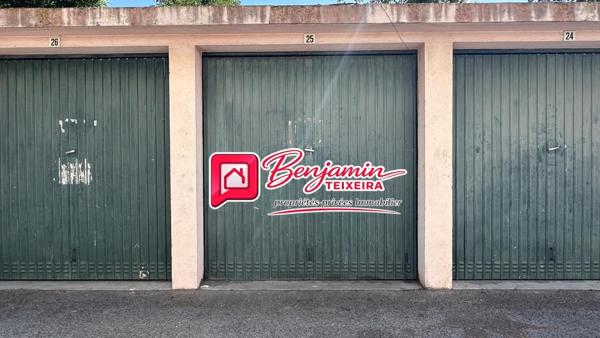 Parking / box Frejus