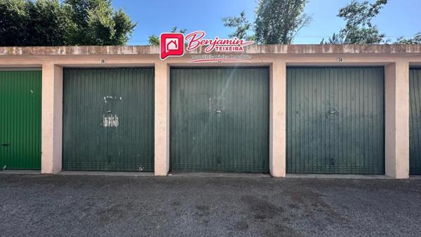 Parking / box Frejus