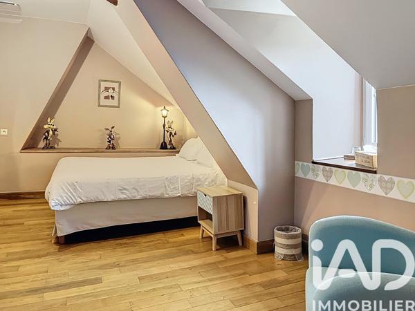 Maison à vendre 8 pièces 257 m² Dangé-Saint-Romain