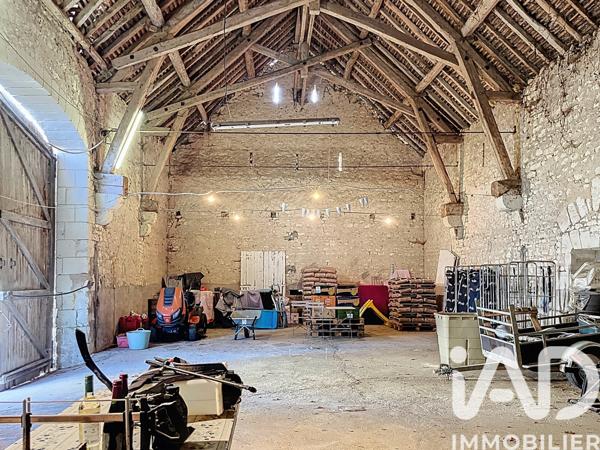 Maison à vendre 8 pièces 257 m² Dangé-Saint-Romain