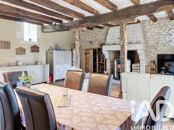 Maison à vendre 8 pièces 257 m² Dangé-Saint-Romain