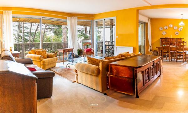 LA TORSE - APPARTEMENT - T4 - 103 M² - TERRASSE - PISCINE - BOX - CAVE - 695 000 