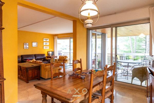 LA TORSE - APPARTEMENT - T4 - 103 M² - TERRASSE - PISCINE - BOX - CAVE - 695 000 