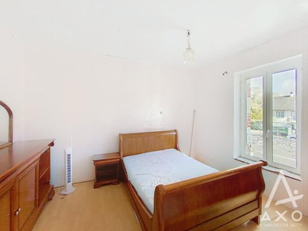 BRIARE centre bâtisse de 165m²  5 chambres avec jardin