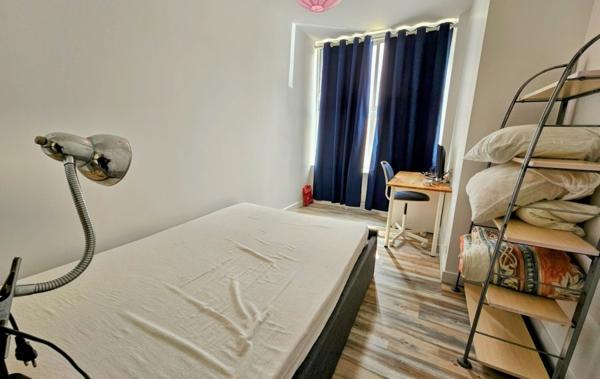 Vente Appartement 48.00 m 2    FOURAS (17450)