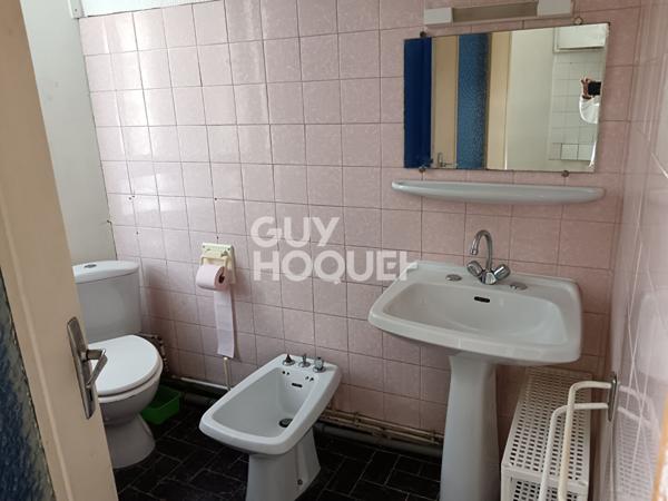 A SAISIR Immeuble + garage : 3 T2 à Narbonne Centre ville