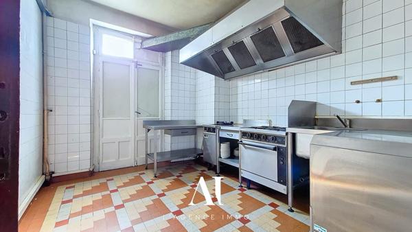 Murs commerciaux restaurant idéalement situés Ambilly 74100