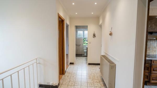 MAISON SUR SOUS SOL-SECTEUR SUD
