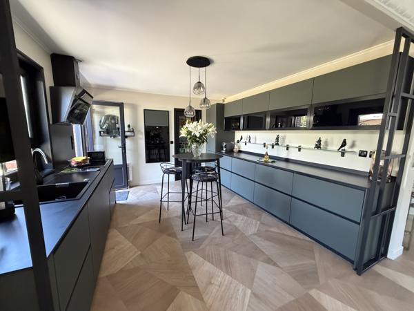 MAISON INDIVIDUELLE - JARDIN - GARAGE