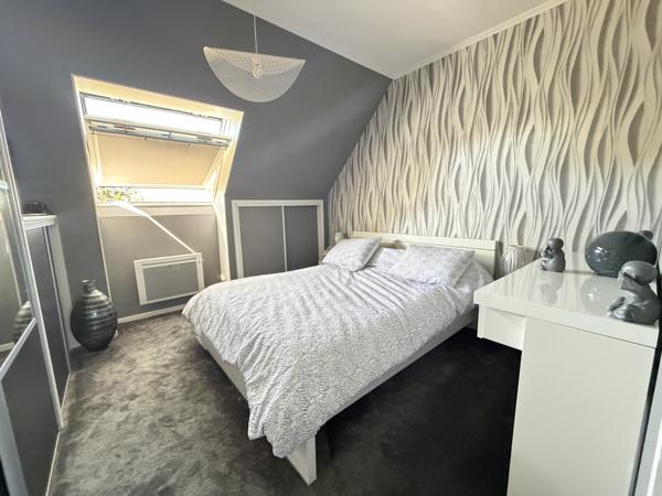 MAISON INDIVIDUELLE - JARDIN - GARAGE