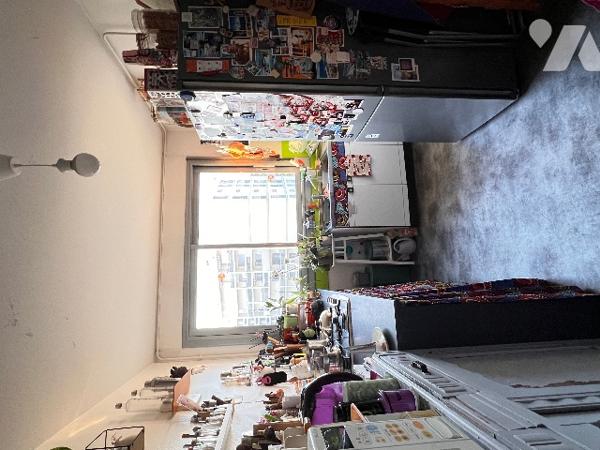 LYON 8 - Saint-Romain - T2 loué de 61,13 m² avec parking privatif dans résidence avec gardien.