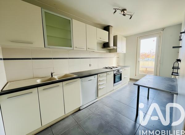 Location appartement 4 pièces 79 m² Bagnols-sur-Cèze