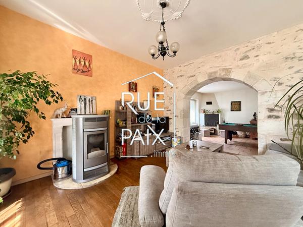 79310 MAZIERES EN GATINE Maison de caractère