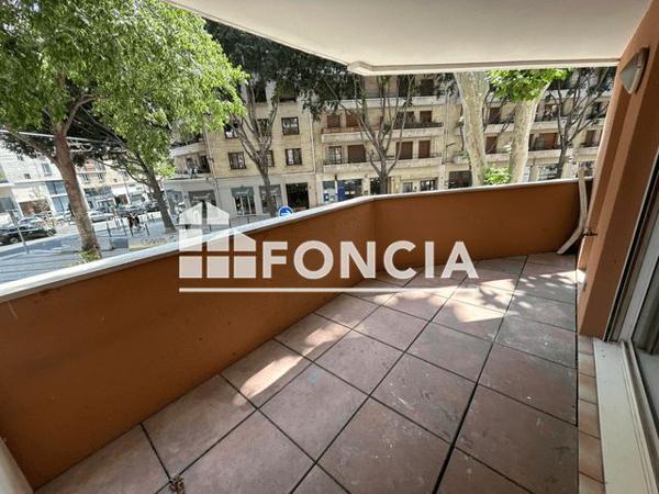 Location Appartement 2 pièces 34.67 m² - 45 AVENUE JULES CANTINI Marseille 13006