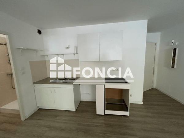 Location Appartement 2 pièces 34.67 m² - 45 AVENUE JULES CANTINI Marseille 13006