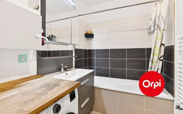 Maison à vendre    3 pièces • 63,23 m2 Saint-Priest