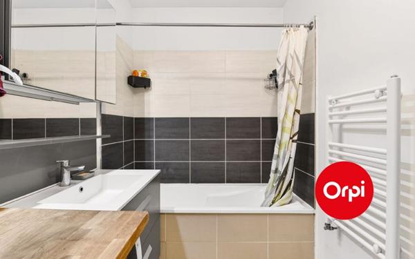 Maison à vendre    3 pièces • 63,23 m2 Saint-Priest