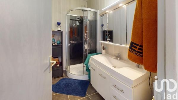 Appartement 3 pièces de 71 m² à Grenoble (38100)