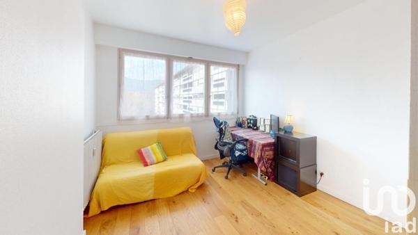 Appartement 3 pièces de 71 m² à Grenoble (38100)