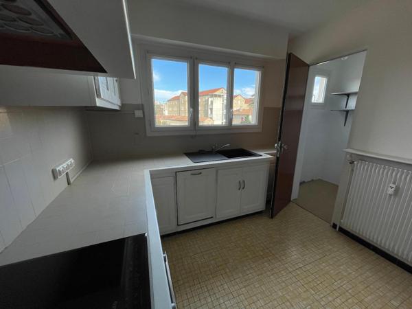 Appartement 2 pièces de 52 m² à Aubenas