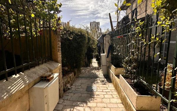 Maison à vendre    3 pièces • 67,65 m2 Paris 20