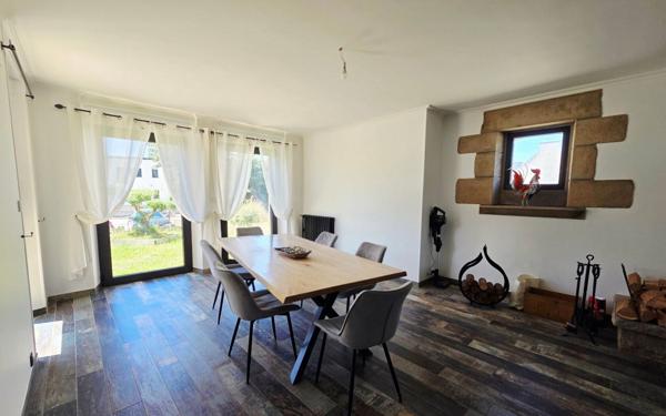 Maison à vendre    6 pièces •  Lesneven