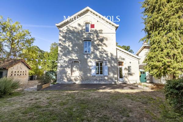 CHANTILLY – MAISON DE CARACTÈRE AVEC JARDIN