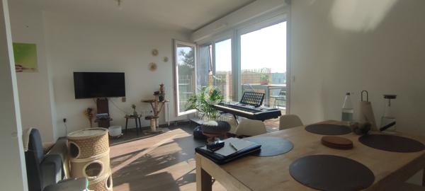 A VENDRE Appartement 77 m² 3 chambres Dernier étage avec ascenseur au coeur d'Orvault-Bourg