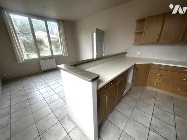 Maison de caractère, 2 logements independants sur un terrain de 1660 m²