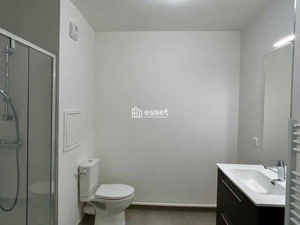 Location Studio 32.78 m² - Courbevoie 92400