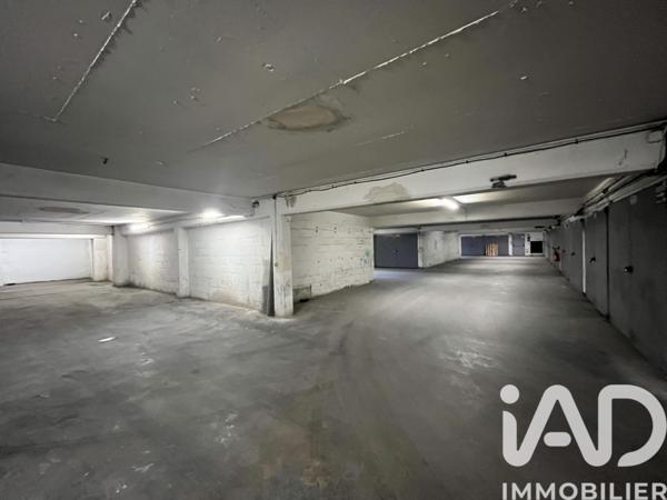 Parking à vendre 150 m² Paris 18