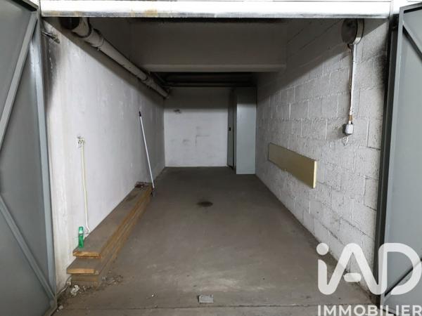 Parking à vendre 150 m² Paris 18