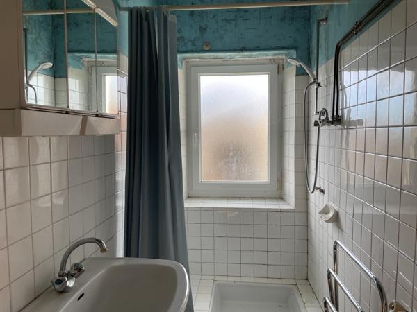 Maison  6 pièce(s)  3 chambre(s)  150 m²